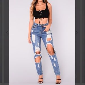 Fashion nova high waisted distressed jeans size 5